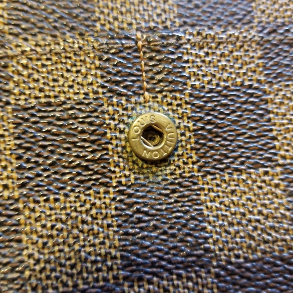 Louis Vuitton Damier Ebene Sarah Wallet - Picture 8 of 13